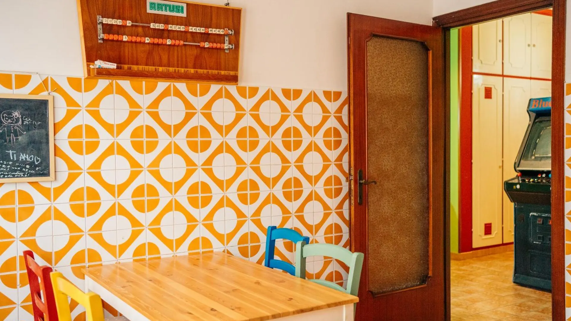 Quirky House Apartment Fiumicino Italy